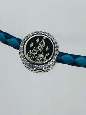 ✨✨Pandora Disneyland Paris 30 Magical Years Exclusive Dangle Charm